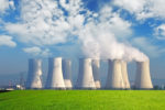 Слишком дорого, слишком опасно: обвинения затягивают петлю вокруг ядерной энергетики