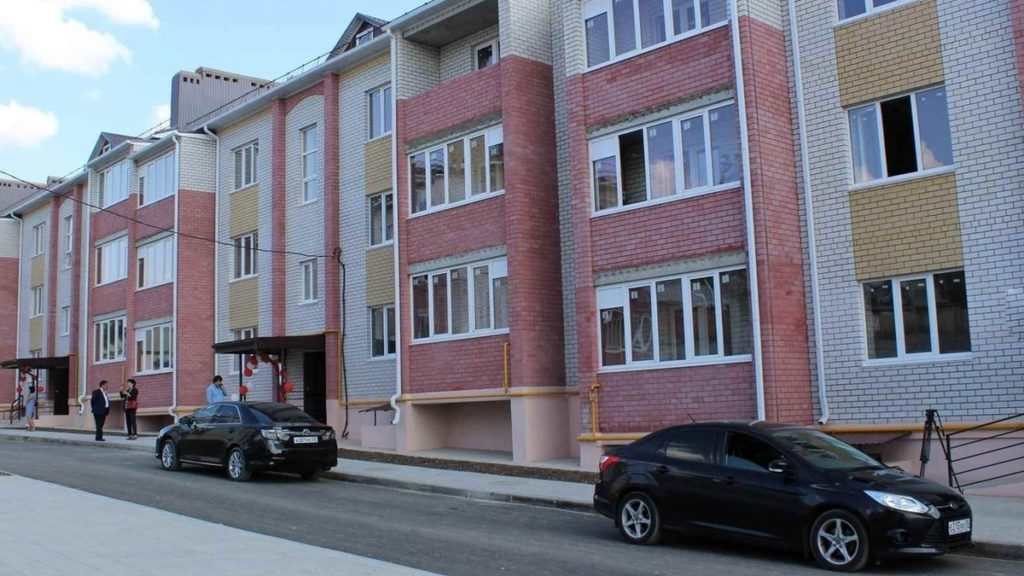 Калмыцкий филиал «Россети Юг» подключил к электросетям жилой комплекс «Багшин Гер»
