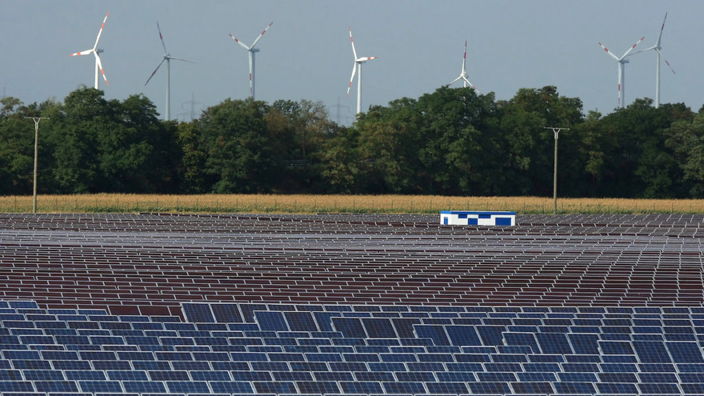 В EDF отметили отсутствие пользы от перехода Германии на возобновляемые источники энергии
