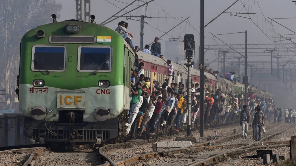 Индия за 10 лет полностью электрифицирует железные дороги с помощью ВИЭ