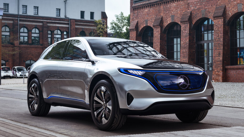 Старт продаж электрокроссовера Mercedes-Benz EQC отложен на год из за Tesla