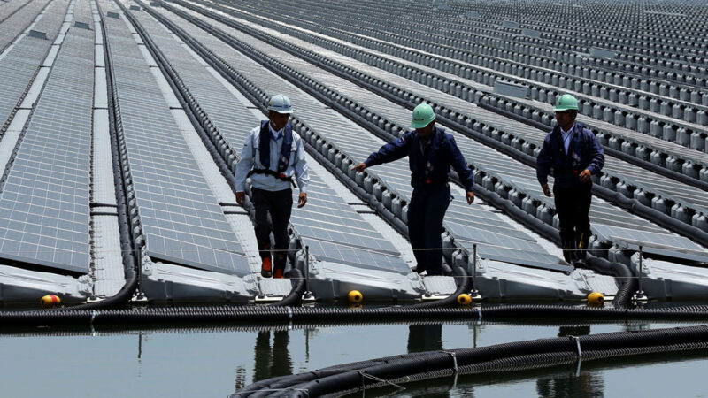 Плавучая солнечная энергия на существующих гидроузлах: потенциал в 10 600 ТВтч/год